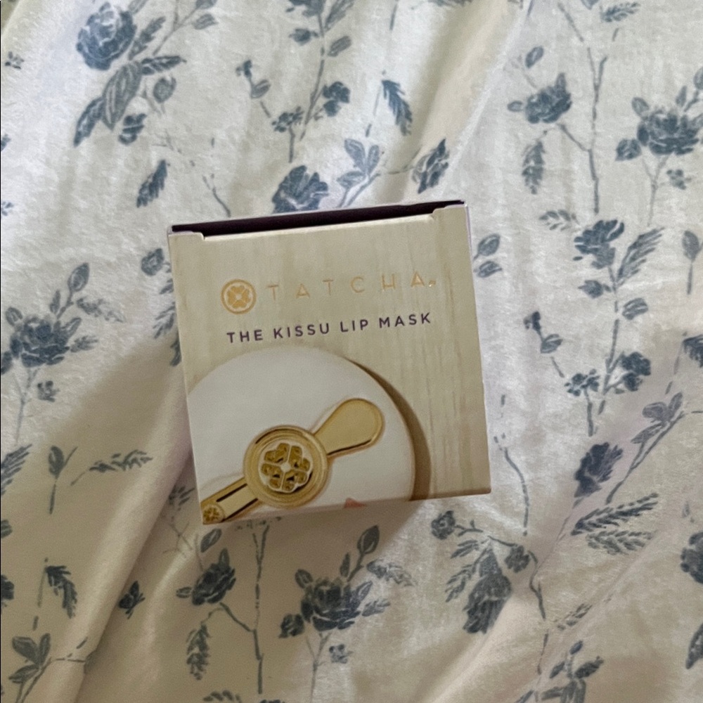Tatcha Kissu Lip Mask in Peachy Pink - Picture 2 of 5